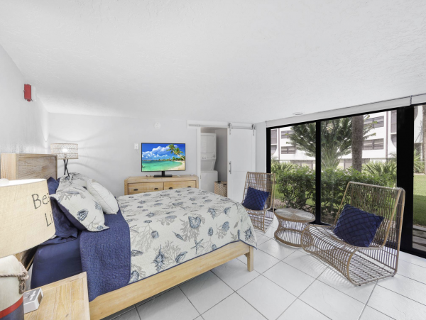 Marco Island Vacation Rental | Luxury Marco Island Condo with Pools & Tennis